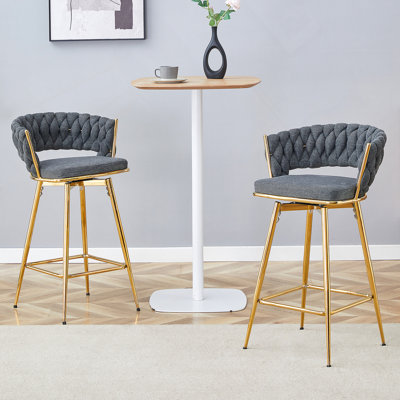 Chaise pivotante deux pièces avec siège souple et pieds en métal robustes, idéale pour les tables hautes de restaurant / bar et légère pour un déplacement facile