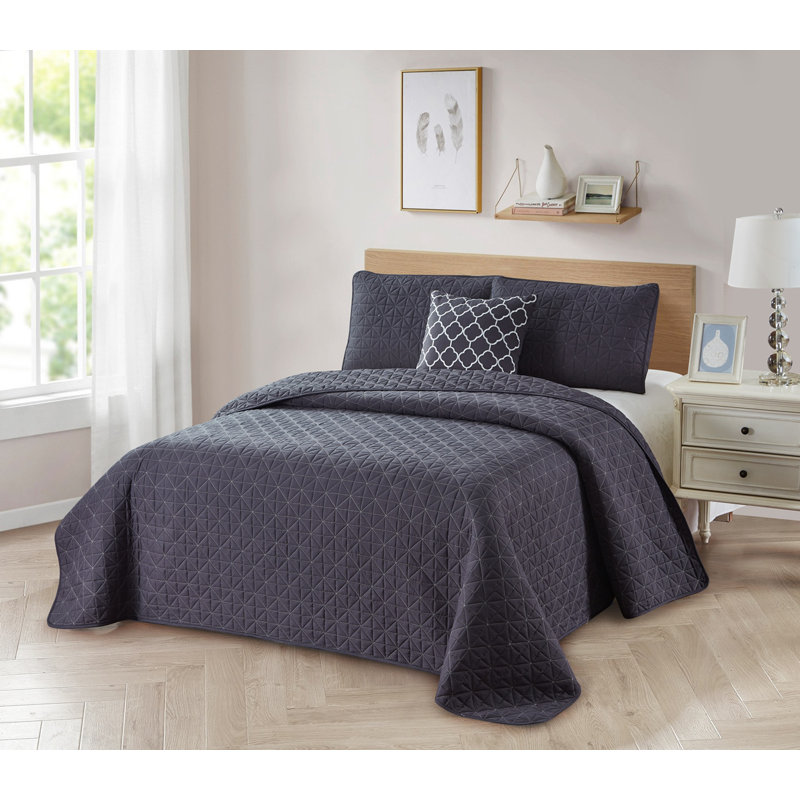 Bibb Home Solid Reversible Quilt Sets with Dec Pillows (4-Piece), Gray, King Quilt + 2 King Shams