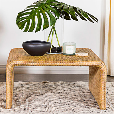 Table basse carrée en rotin tissé