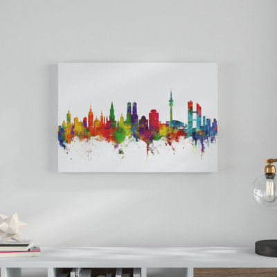 'Munich Germany Skyline II' Graphic Art Print on Canvas