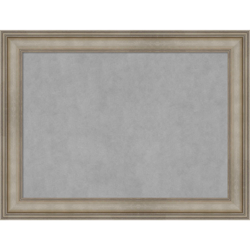 Tableau magnétique à cadre étroit en argent antique Mezzanine, H 25 po x l 33 po
