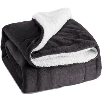 Ultra-Soft Sherpa Fleece Blanket(Reversible)