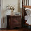 Table de chevet classique avec tiroirs spacieux-895067620