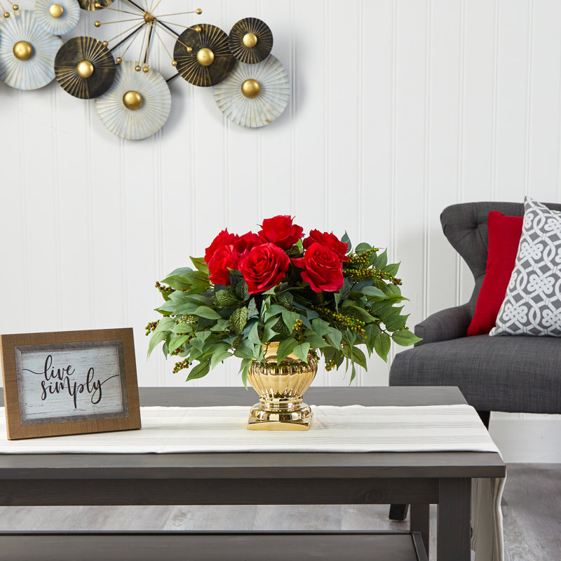 Arrangement floral de roses en pot