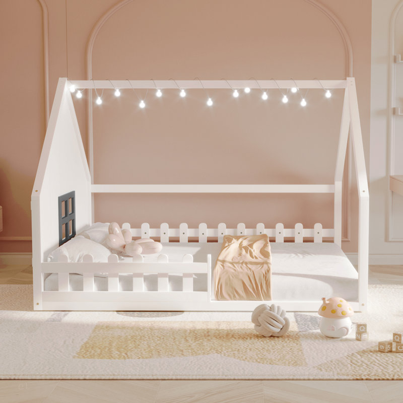 Lit double en bois avec fenêtre et clôture, Blanc