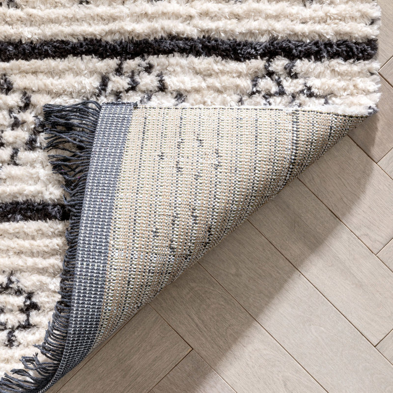 Handmade Beige and Gray Diamond Pattern Runner Rug