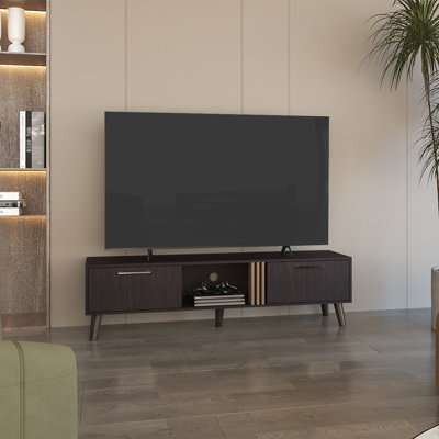 Meuble télé de 63 po de largeur avec tablettes spacieuses et armoires Vance, idéal pour la vie moderne et le divertissement organisé., Meuble télé