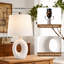 Lampe de table 24 po en céramique moderne avec base en anneau sculpturale et accents en nickel poli
