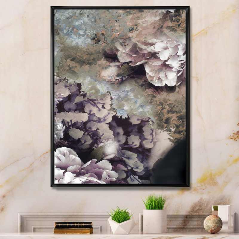 «Grunge Silk Nature Flower II», reproduction d'art sur toile, H 20 po x l 12 po x P 1 po, Cadre flottant noir