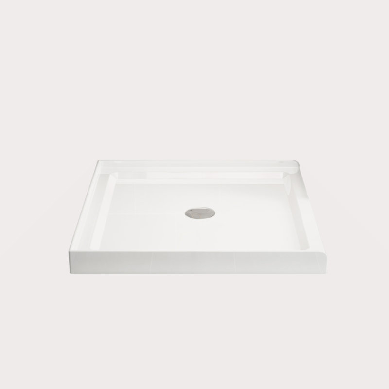 Base de douche 36 x 36 po Goodyo, drain centré et simple seuil