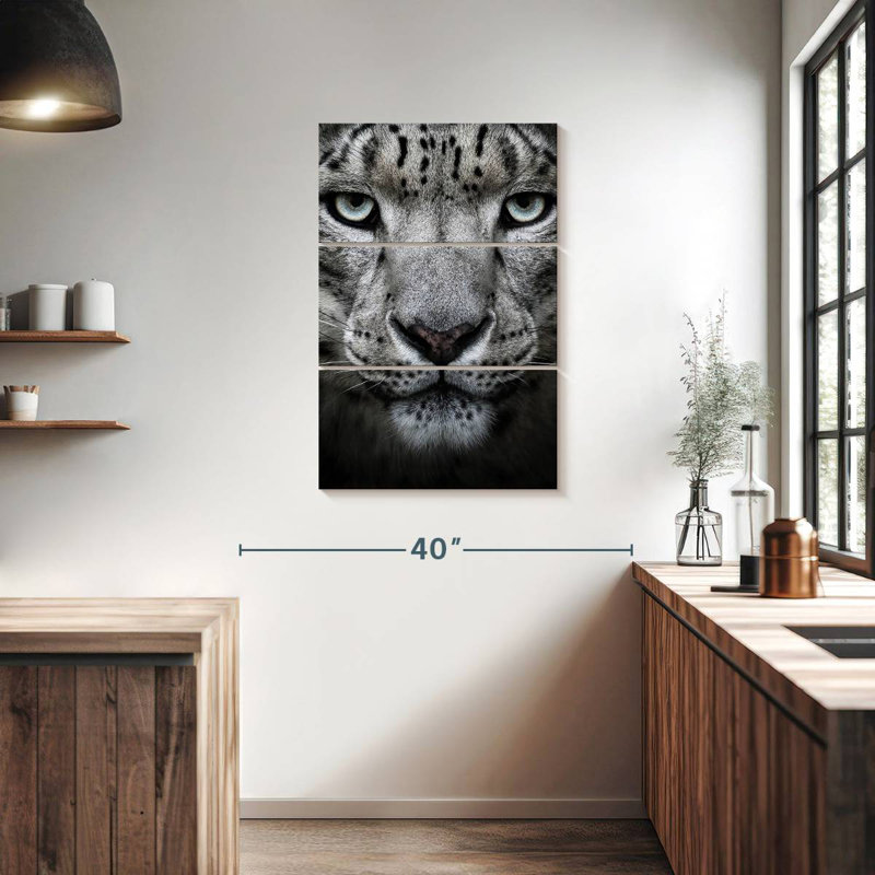 Brampt Snow Leopard Face, 38'' H x 24'' W