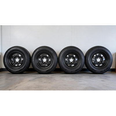 Ensemble de 4 pneus et roues pour remorque ST205/75D14 - Pneus radiaux de 14 po, 6 plis, indice de charge C, prémontés sur jantes noires à 5 trous, entraxe de 5 x 4,5 po (114,3 mm) - Remorques utilitaires/bateaux/camping-cars