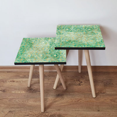 Ensemble de tables gigognes modernes (2 pièces), vert et blanc avec accents dorés, 13,8 x 18,5 x 13,8 pouces et 13,8 x 16,5 x 13,8 pouces | 100% panneau de fibres à densité moyenne avec pieds en bois de hêtre, conception géométrique élégante pour la maison et le bureau