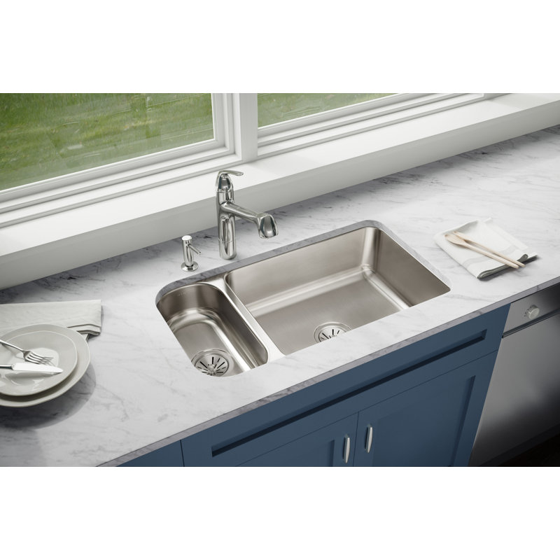 Lustertone 32" Stainless Steel Double Bowl Undermount Kitchen Sink
