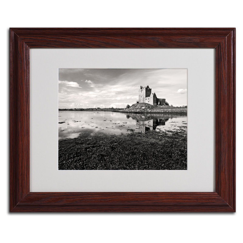 « irish castle » par pierre leclerc,, reproduction de photo encadrée, H 11 po x l 14 po x P 0,5 po, Brun - Biseautée