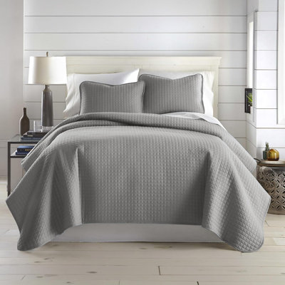 Southshore Fine Linens Vilano Oversized Quilt Set, Double-Brushed Microfiber Lightweight Quilted Bedding with Waffle Geometric Pattern and 2 King Pillow Shams, King/California King, Steel Grey