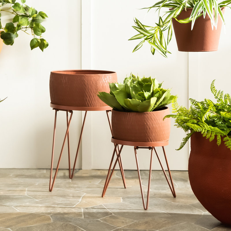Huron Metal Elevated Planter