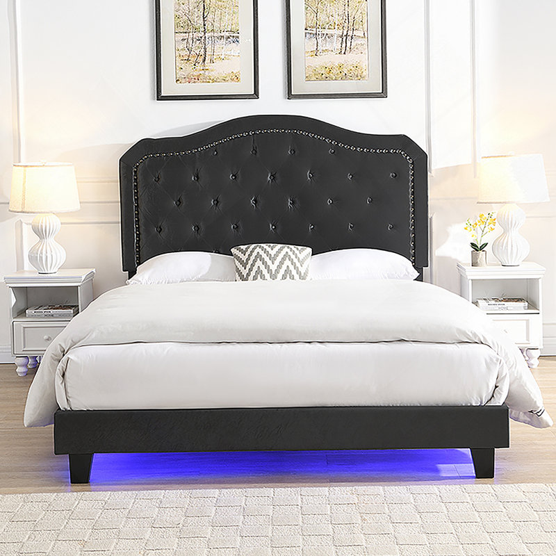 Bouton de lit rembourré capitonné avec un design incurvé - Support de lattes en bois robuste - Assemblage facile - Velours noir - Avec lit plateforme à DEL - Grand