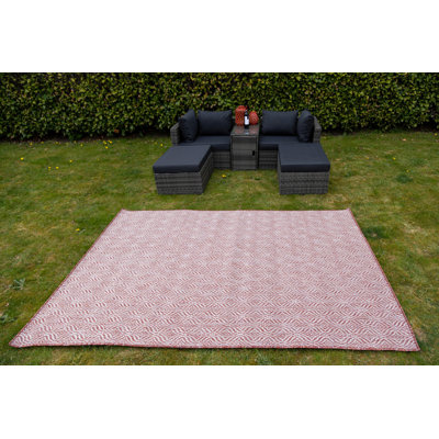 Dekeisha Hand Woven Indoor / Outdoor Area Rug