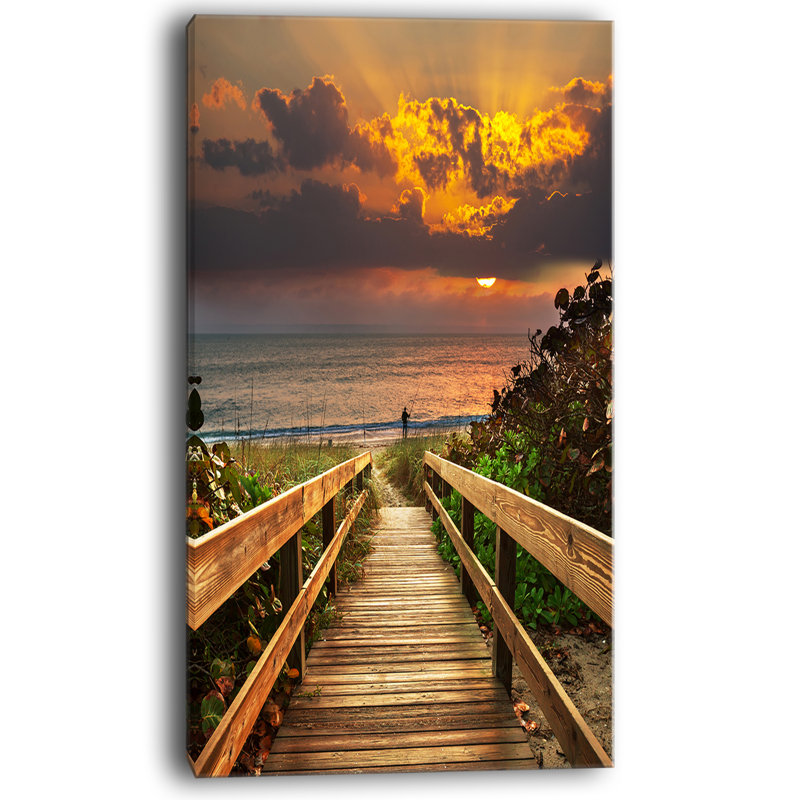 « long escaliers en bois dans la mer », reproduction de photo sur toile tendue, H 20 po x l 12 po x P 1po, Toile tendue
