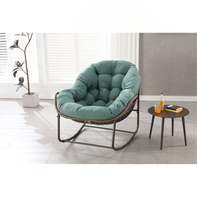 Chaise berçante d'extérieur, chaise berçante surdimensionnée en osier de patio, chaise berçante confortable pour l'intérieur et l'extérieur avec coussin épais, chaise longue moderne pour balcon, porche, jardin, cour arrière