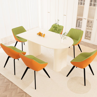 Ensemble de table de salle à manger en MDF de 63 po de style Crème et médiévale 63 po, 4 ensembles de chaises en métal noir, convient à la cuisine et à la maison