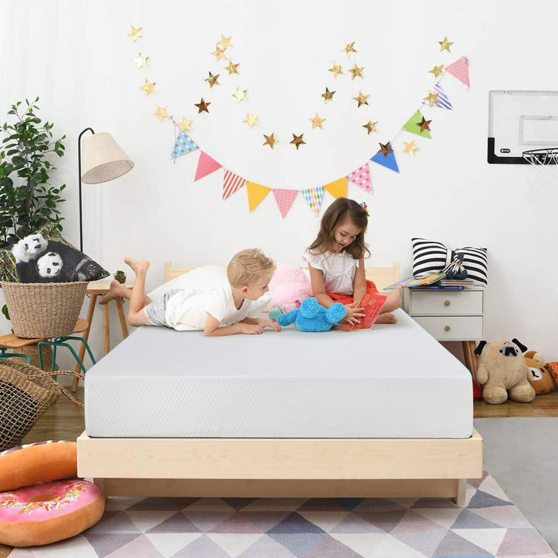Denelle 8'' Medium Gel Memory Foam Mattress