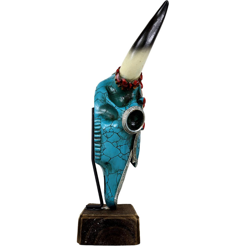 Figurines & Sculptures