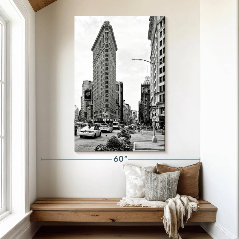Siriron Manhattan Flatiron Building, H 51 po x l 34 po