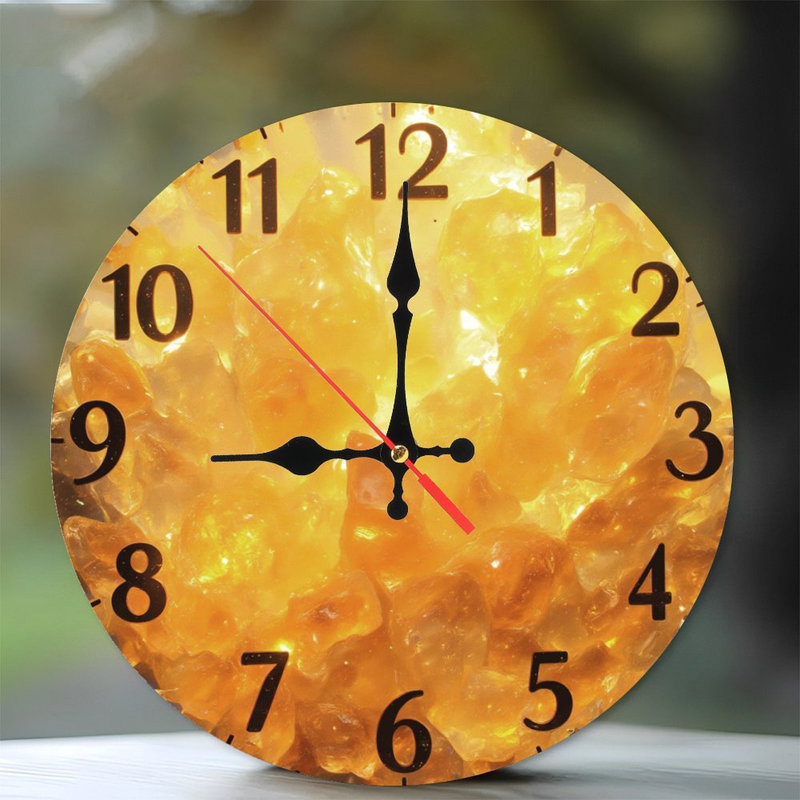 Horloge avec cristaux ambrés brillants