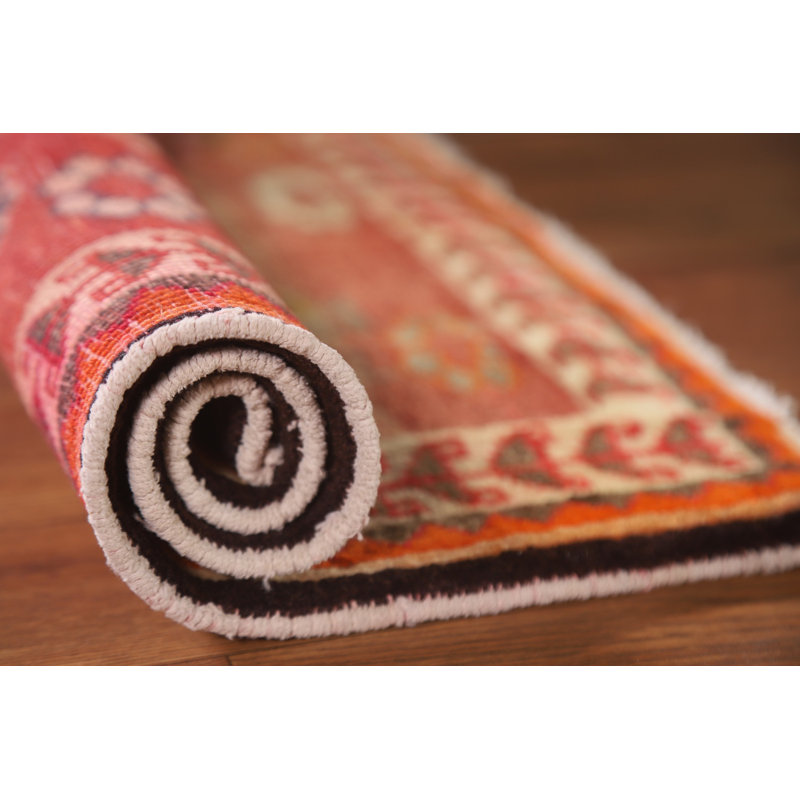 Square Wool Traditional Rug 2x2