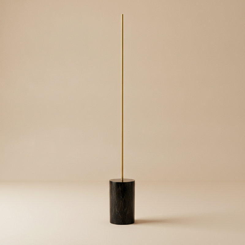Lampe DEL sur pied en laiton doré