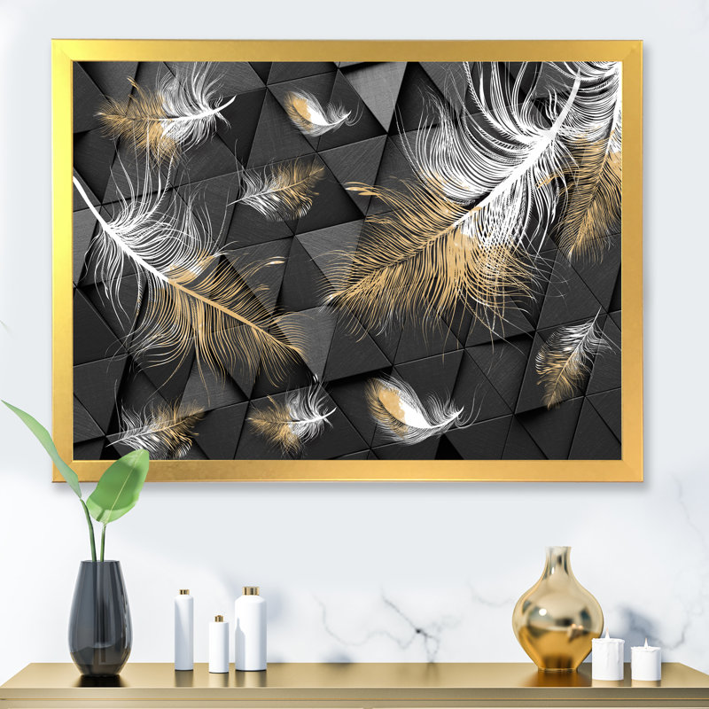 Plumes blanches et dorées sur fond triangulaire - Impression sur toile, H 24 po x l 32 po x 1,5 po, Toile encadrée d'or