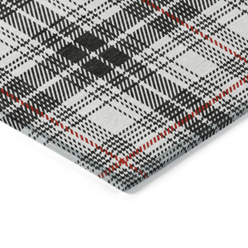 Black and White Round Plaid Synthetic Washable Rug 8'