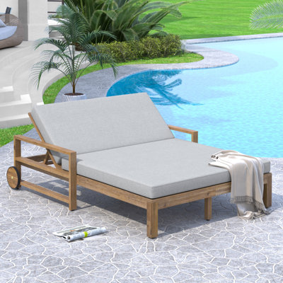 Lit de jour de patio en acacia avec coussins de 55,27 po de largeur Quilliams