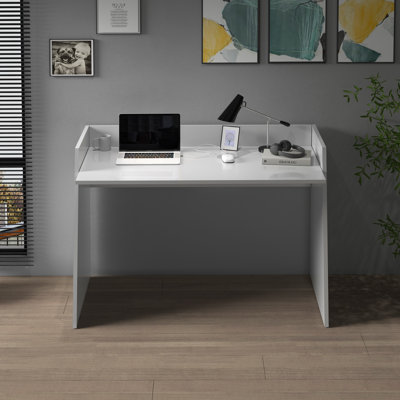 Sawaira Computer Desk