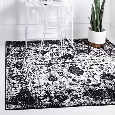 Geddis Ikat Indoor Rug