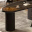 Bureau ou table de bureau noir créatif non conventionnel-17983635
