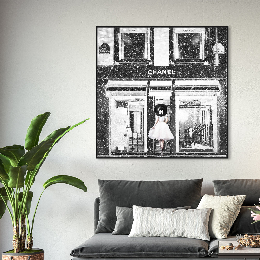 " Queen Of The Store Noir " Oliver Gal Prints 