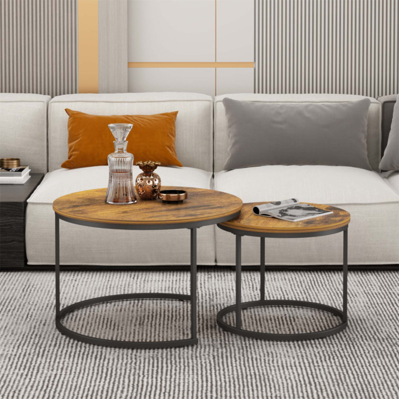 Ensemble de 2 tables basses gigognes fonctionnelles, finition bois industriel avec structure en métal robuste pour une utilisation polyvalente dans les salons et les chambres