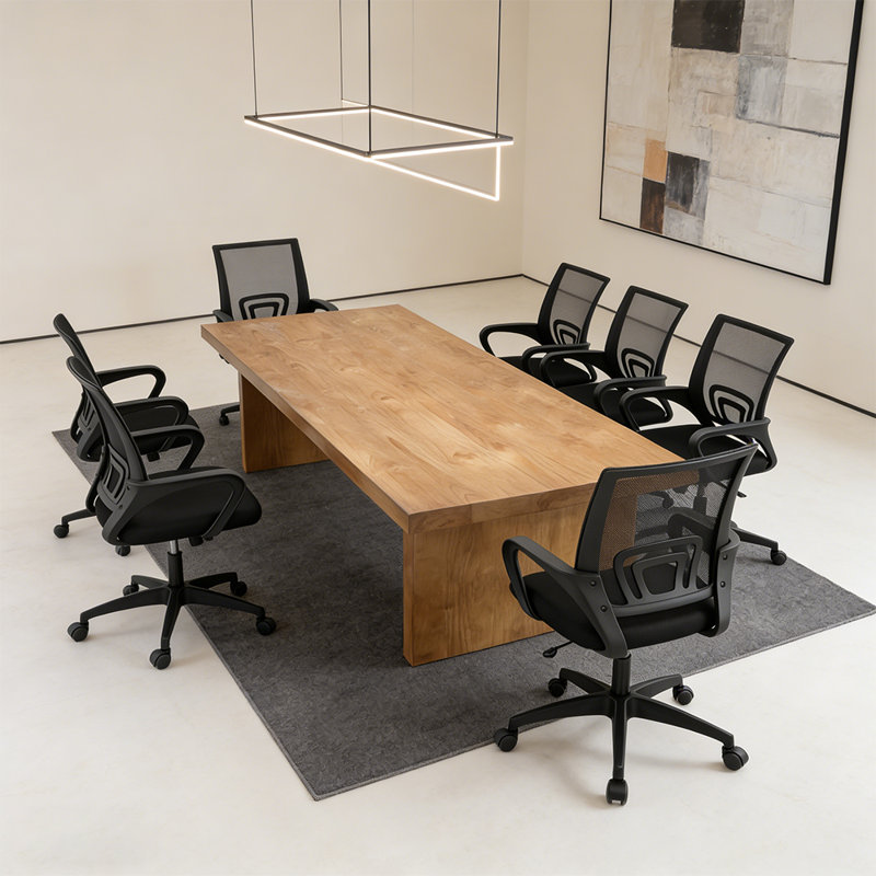 Bureau en bois massif avec 8 chaises de bureau noires, 29.53" H x 94.5" L x 39.37" W