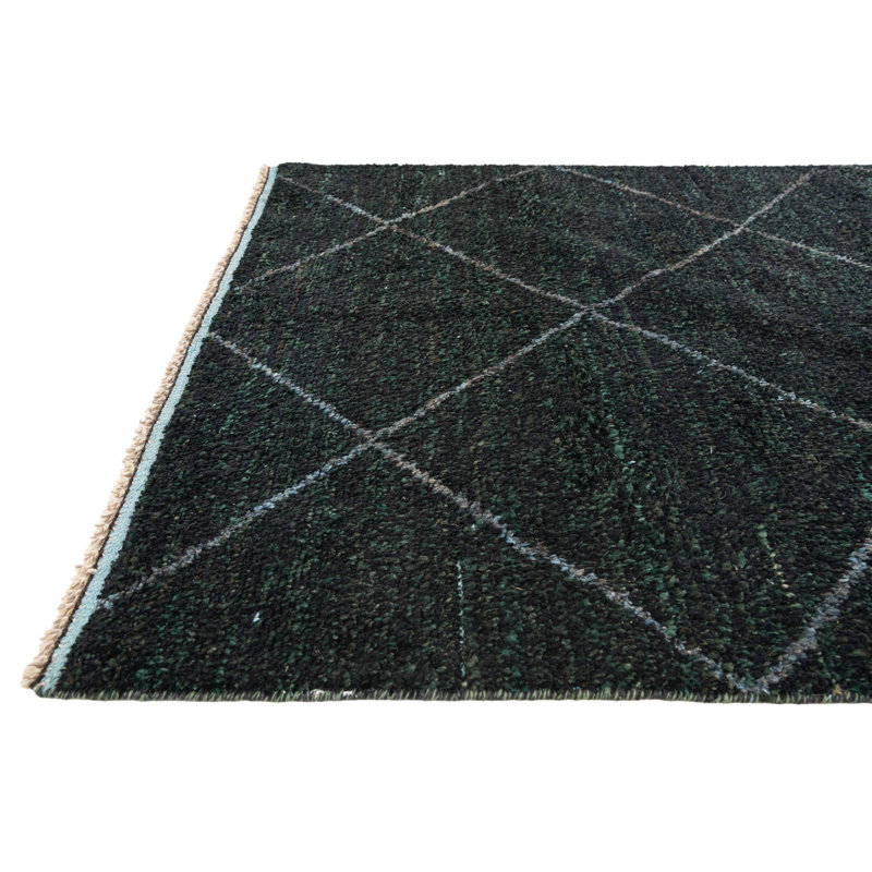 Tapis noir Kalmanovitz