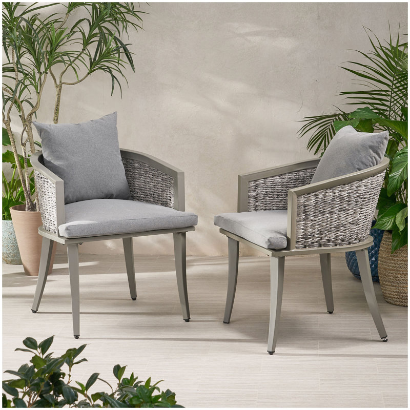 PEBBLE CHAIR
