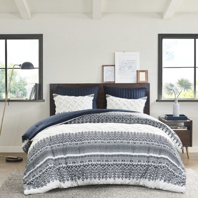 Encre + édredon Ivy. 3 pièces en coton. Imprimé bleu marine avec chenille. Rembourrage. Et 2 taies décoratives. Lavable à la machine. Coton double / grand. Motif de remplissage. Literie attrayante assortie assortie