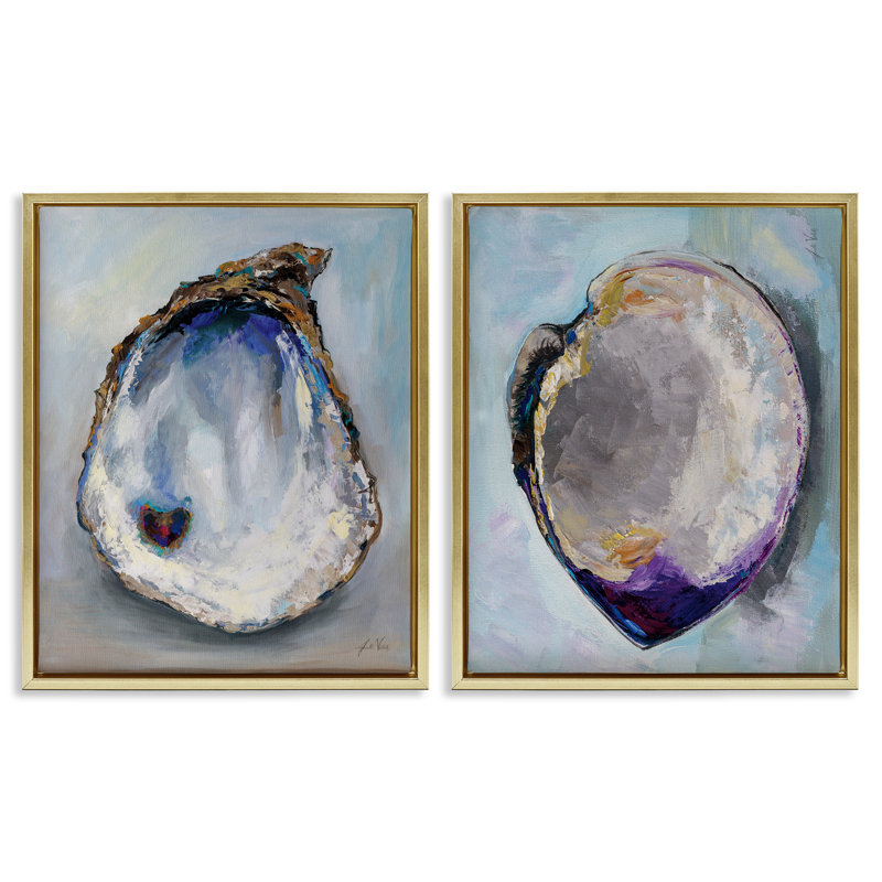 «Open Oyster Clam Shell» par Jeanette Vertentes, Cadre flottant métallique doré, H 21 po x l 17 po