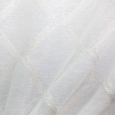 Tissu Teresa | Tissu transparent brodé à losanges métalliques | Couleur naturelle