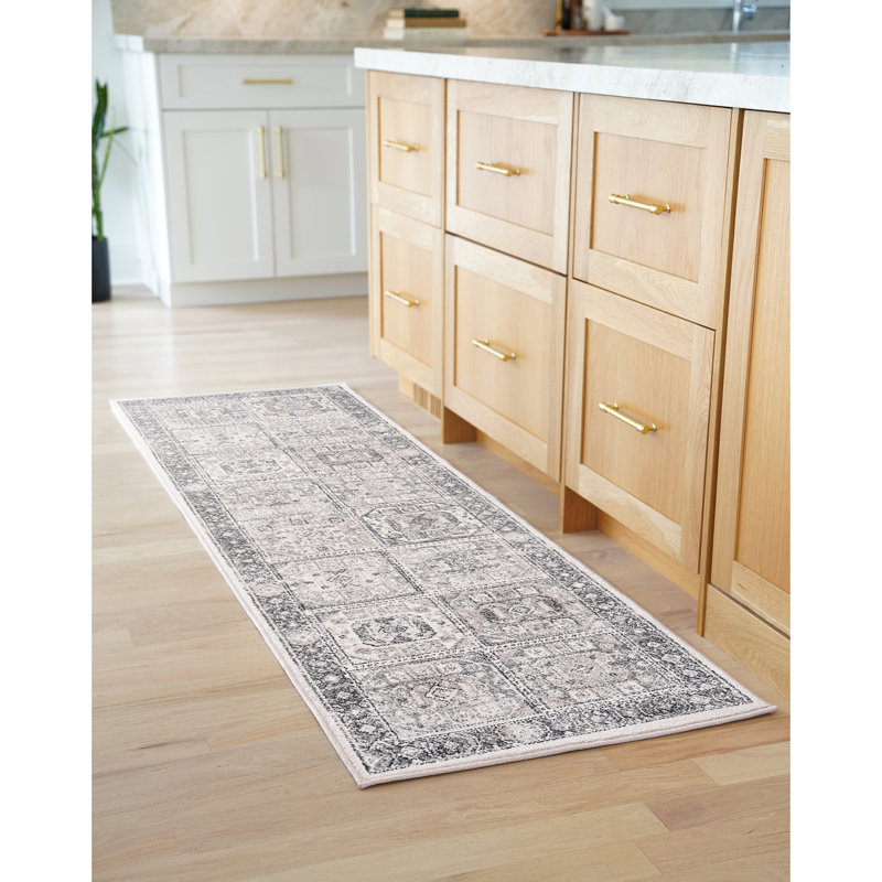 Saxton Oriental Indoor Polypropylene & Polyester Area Rug, Gray, Runner 2'3'' x 7'3''