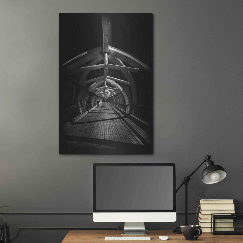 "Pont pour piétons n ° 1 Puente De Luz" par Brian Carson, H 36 po x l 24 po