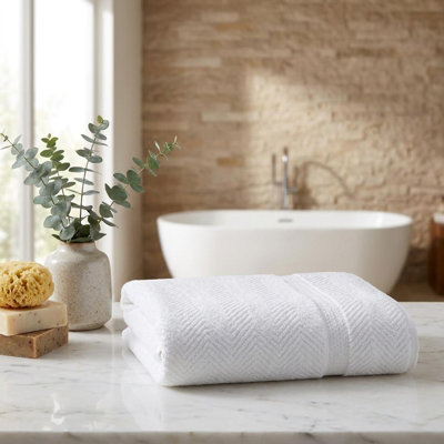 Ensemble de deux draps de bain blancs à chevrons en coton turc 40 po x 70 po