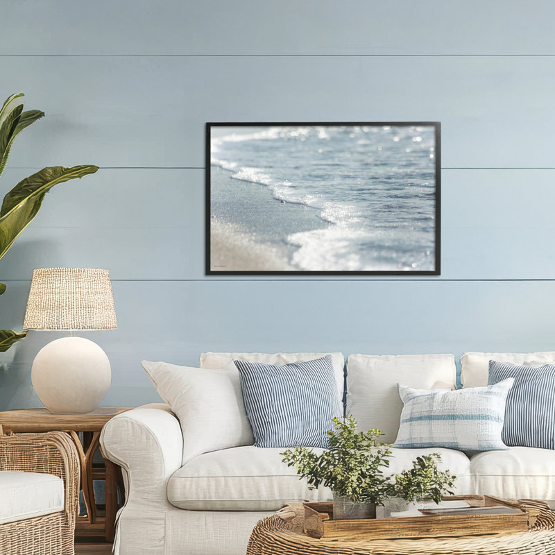 Giclée encadrée par Ocean's Kiss Shoreline, design par Seven Trees Design, H 20 po x l 30 po, Giclée encadrée noir minuit